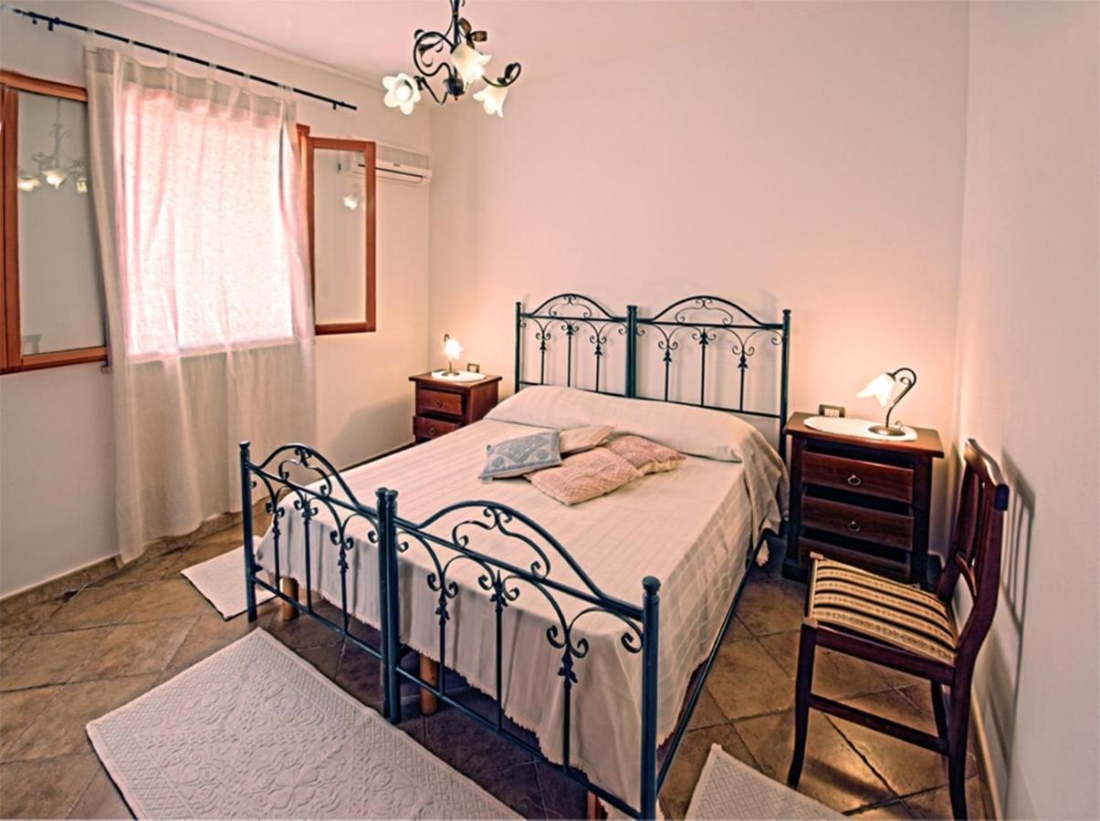 אולמדו Agriturismo Sa Suerera חדר תמונה